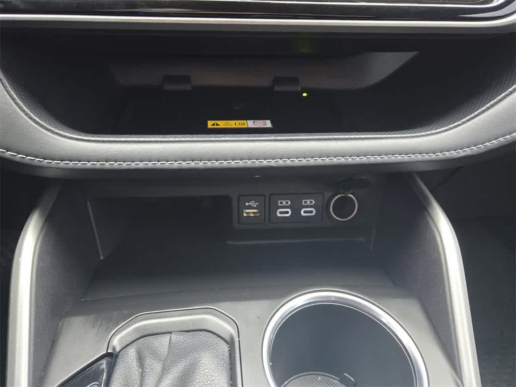 Thumbnail: 2023 Toyota Highlander - 19