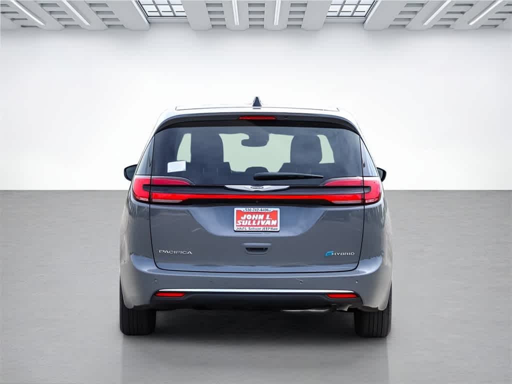 2023 Chrysler Pacifica Hybrid Limited photo 3