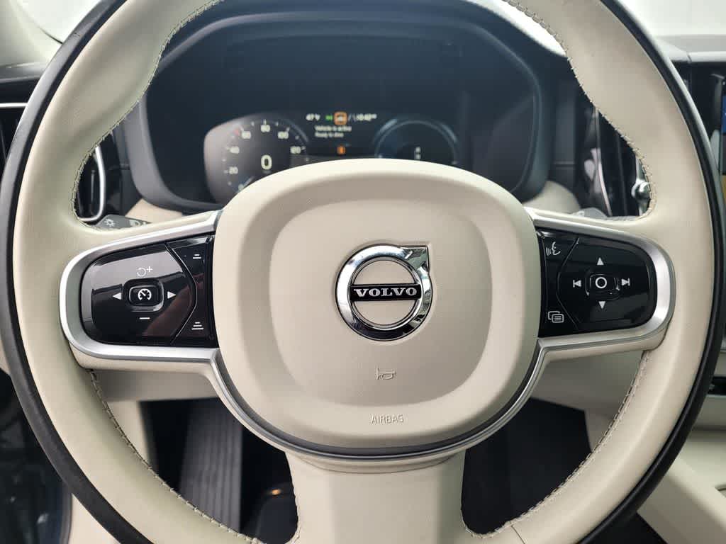 Thumbnail: 2018 Volvo XC60 - 21