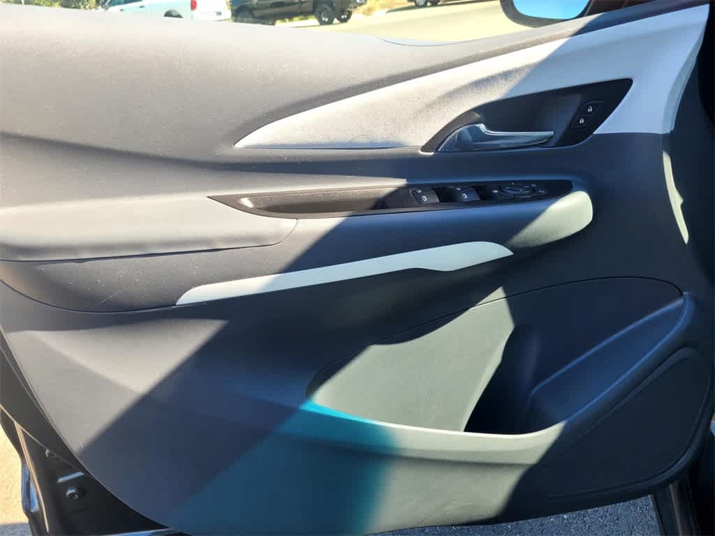 Thumbnail: 2020 Chevrolet Bolt EV - 14