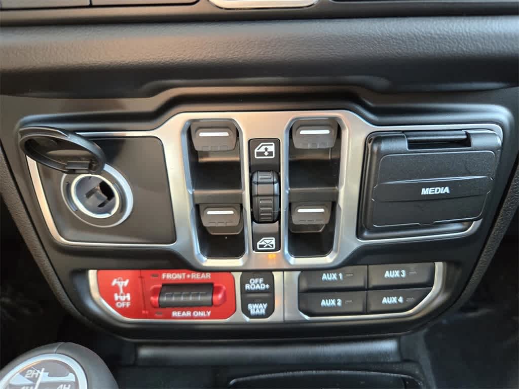 Thumbnail: 2025 Jeep Gladiator - 17