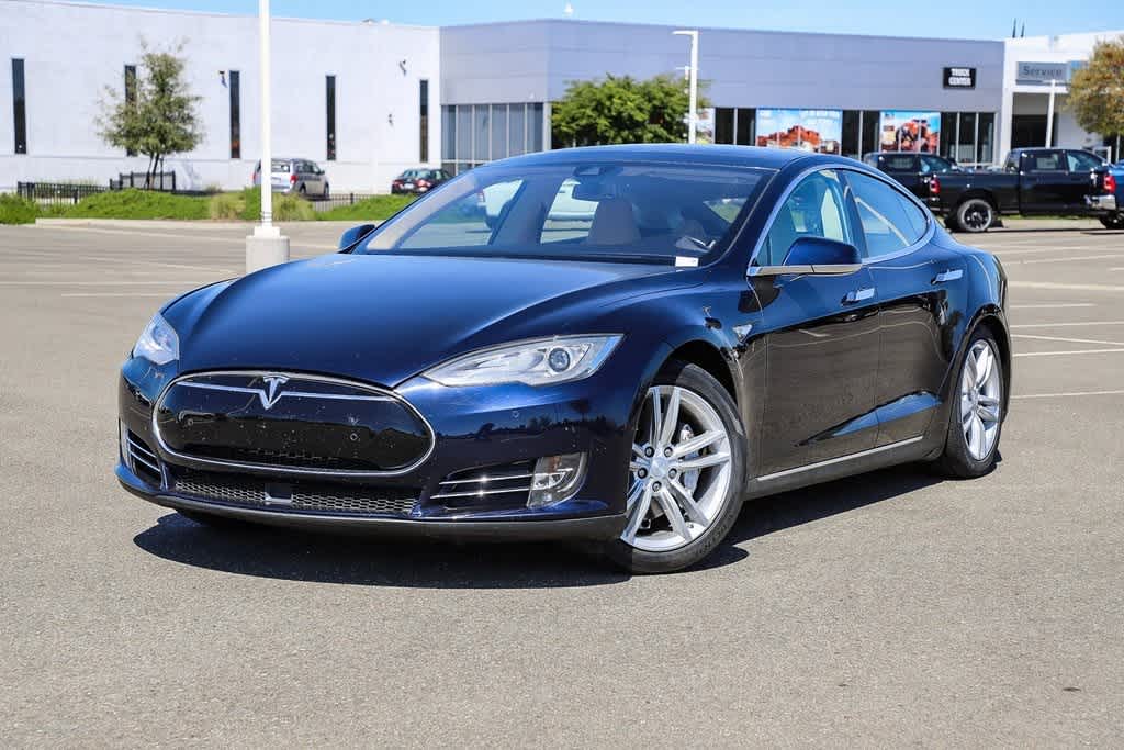 2014 Tesla Model S Base Hero Image