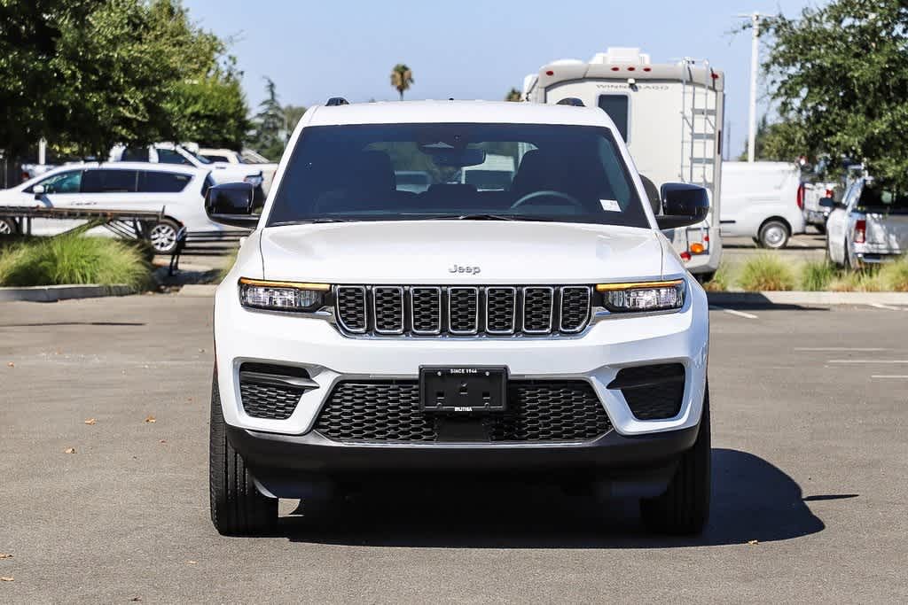 2024 Jeep Grand Cherokee Laredo 6