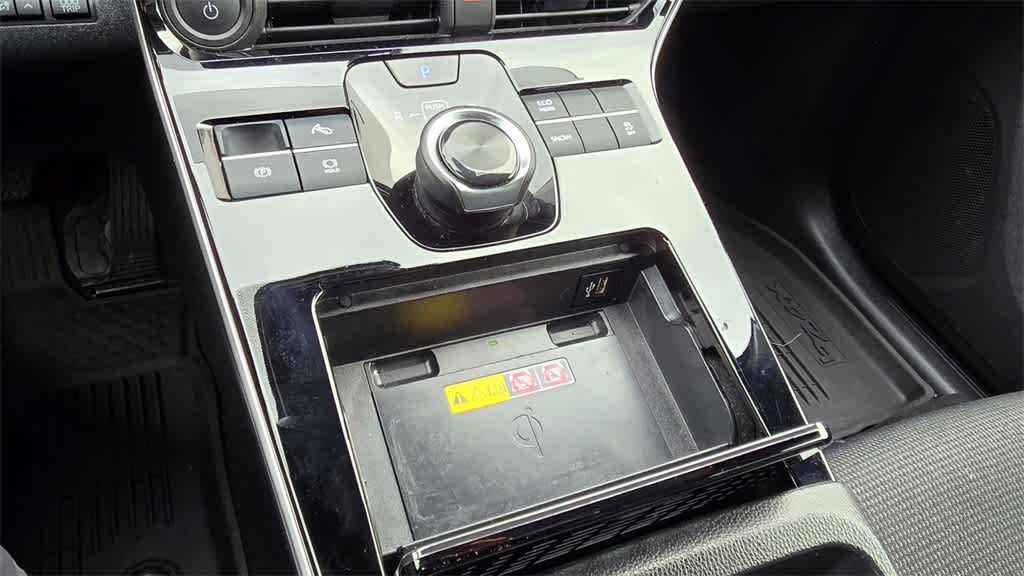 Thumbnail: 2025 Toyota bZ4X - 17