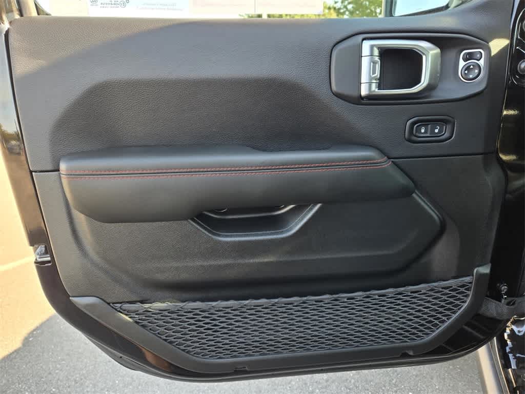 Thumbnail: 2025 Jeep Wrangler - 14