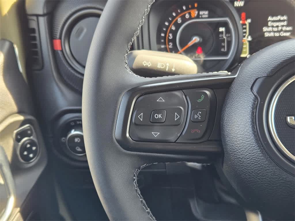 Thumbnail: 2025 Jeep Gladiator - 19