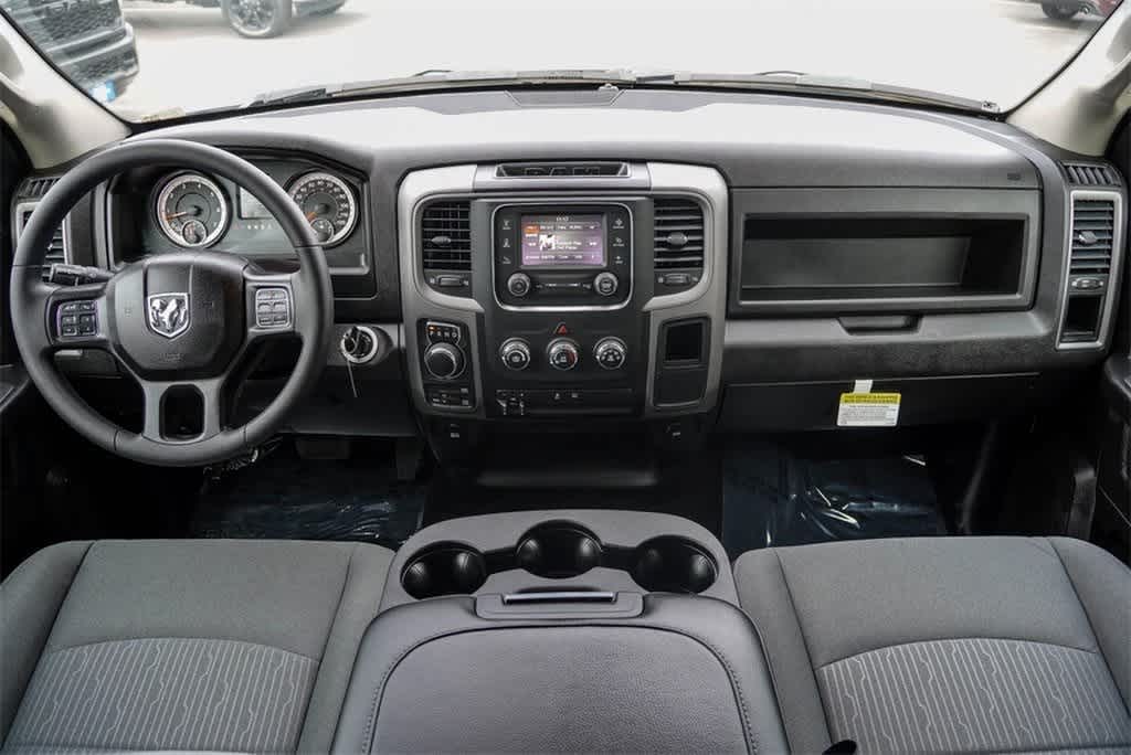 Thumbnail: 2024 RAM 1500 Classic - 12