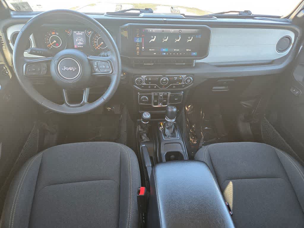 Thumbnail: 2024 Jeep Wrangler - 9