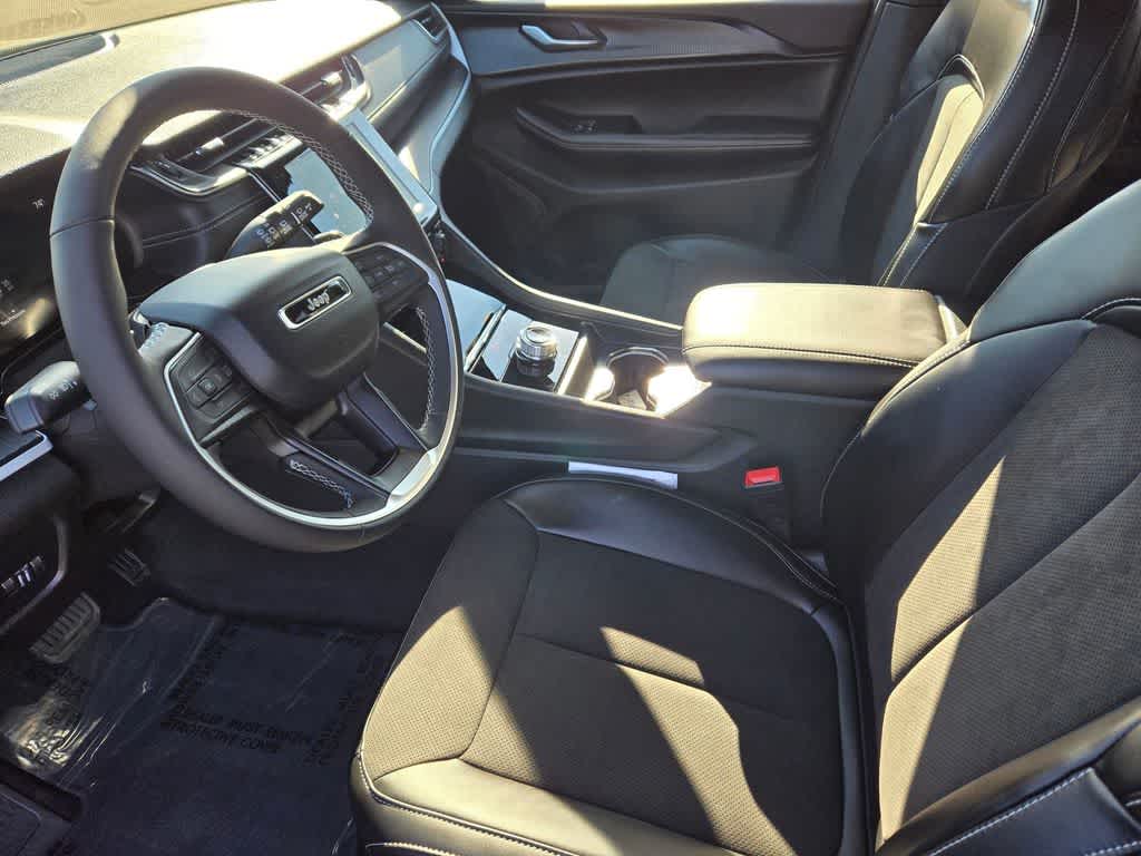 Thumbnail: 2025 Jeep Grand Cherokee - 15