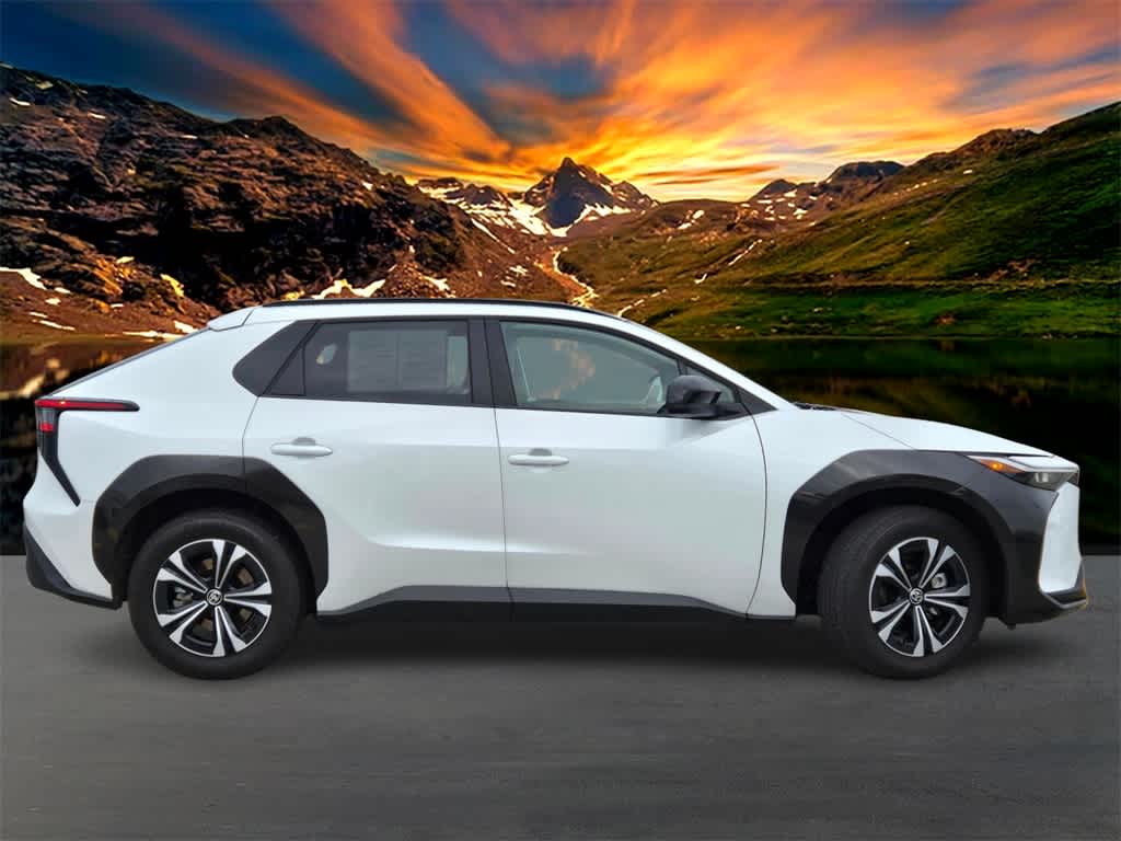 Thumbnail: 2025 Toyota bZ4X - 7