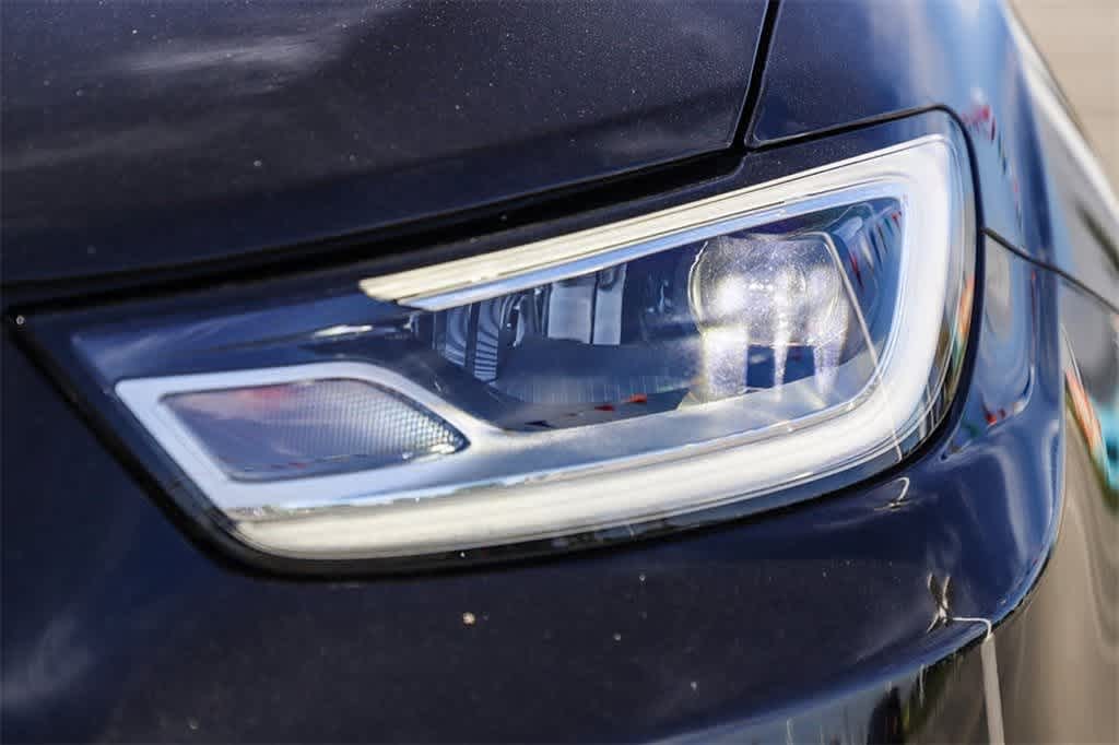 Thumbnail: 2023 Chrysler Pacifica - 7