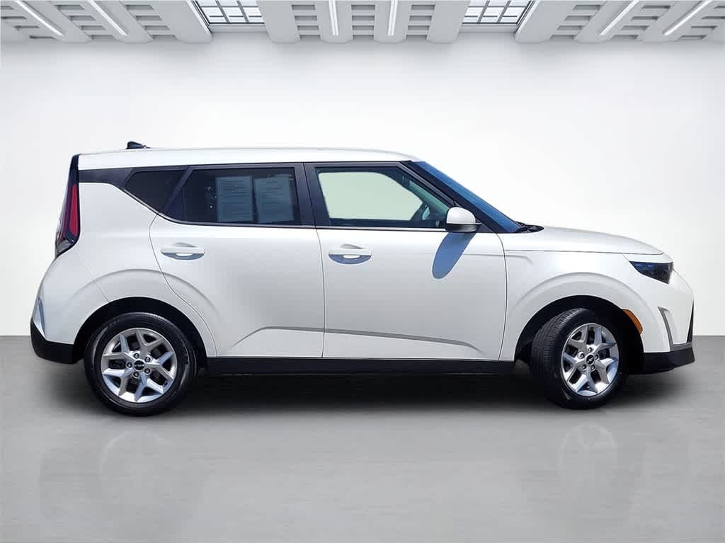 Thumbnail: 2023 Kia Soul - 6