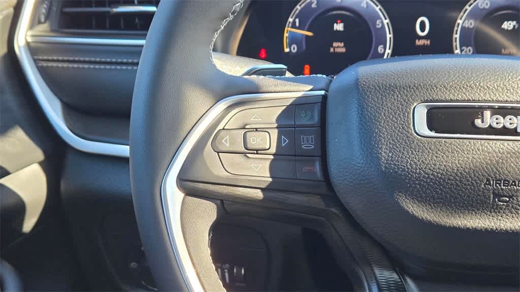 Thumbnail: 2025 Jeep Grand Cherokee - 10