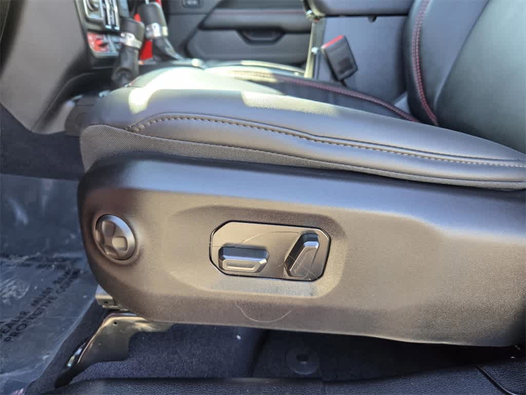 Thumbnail: 2025 Jeep Gladiator - 13