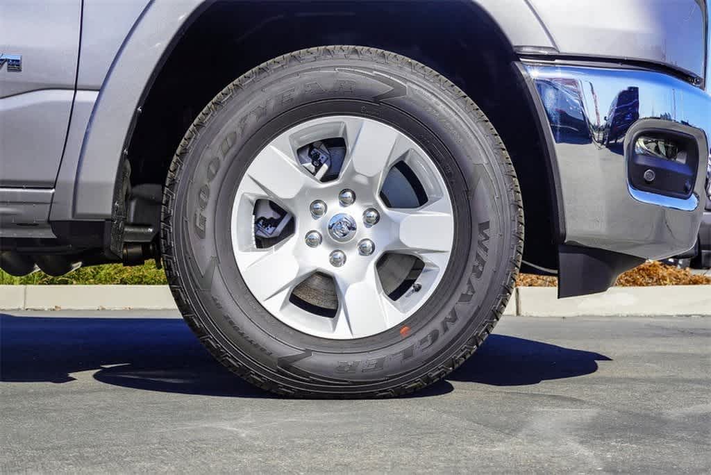 Thumbnail: 2025 RAM 1500 - 10