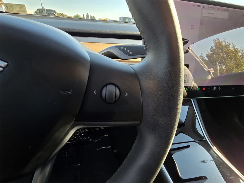 Thumbnail: 2020 Tesla Model 3 - 21