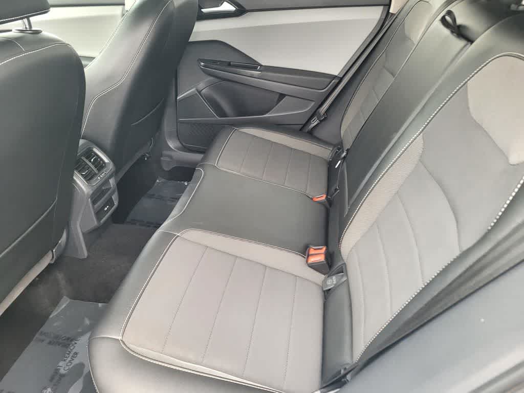 Thumbnail: 2022 Volkswagen Taos - 12