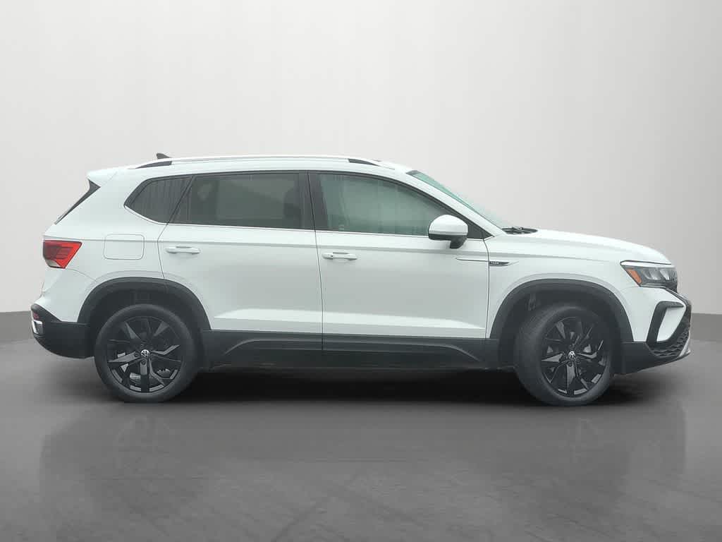 Thumbnail: 2022 Volkswagen Taos - 7