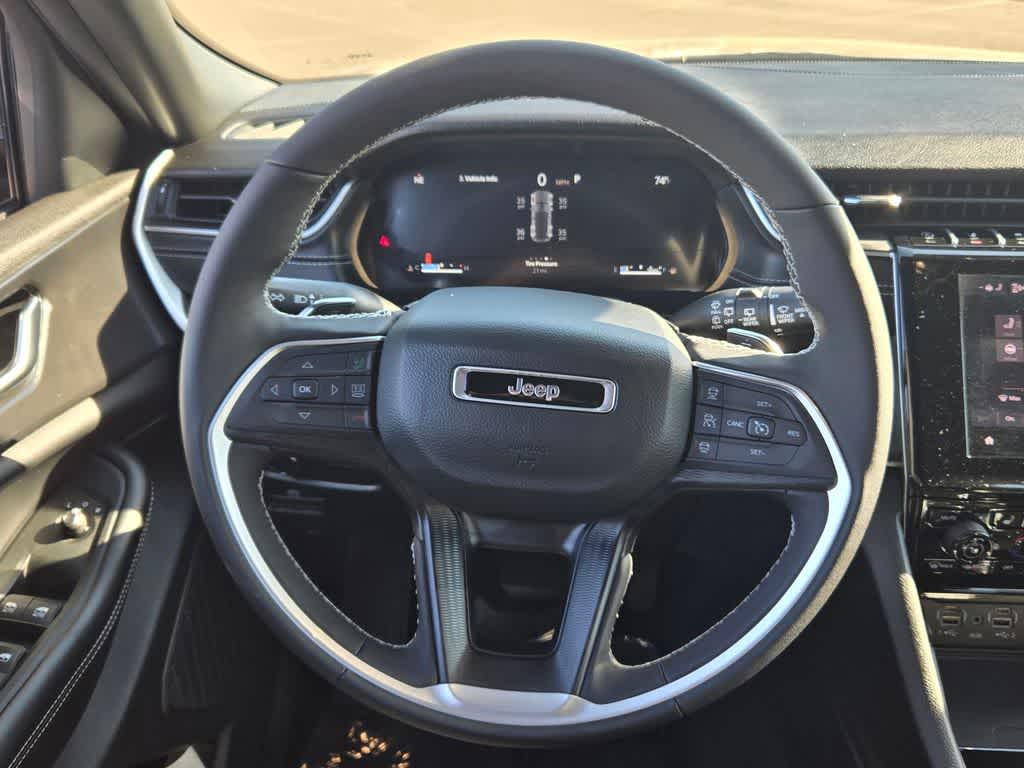 Thumbnail: 2025 Jeep Grand Cherokee - 21