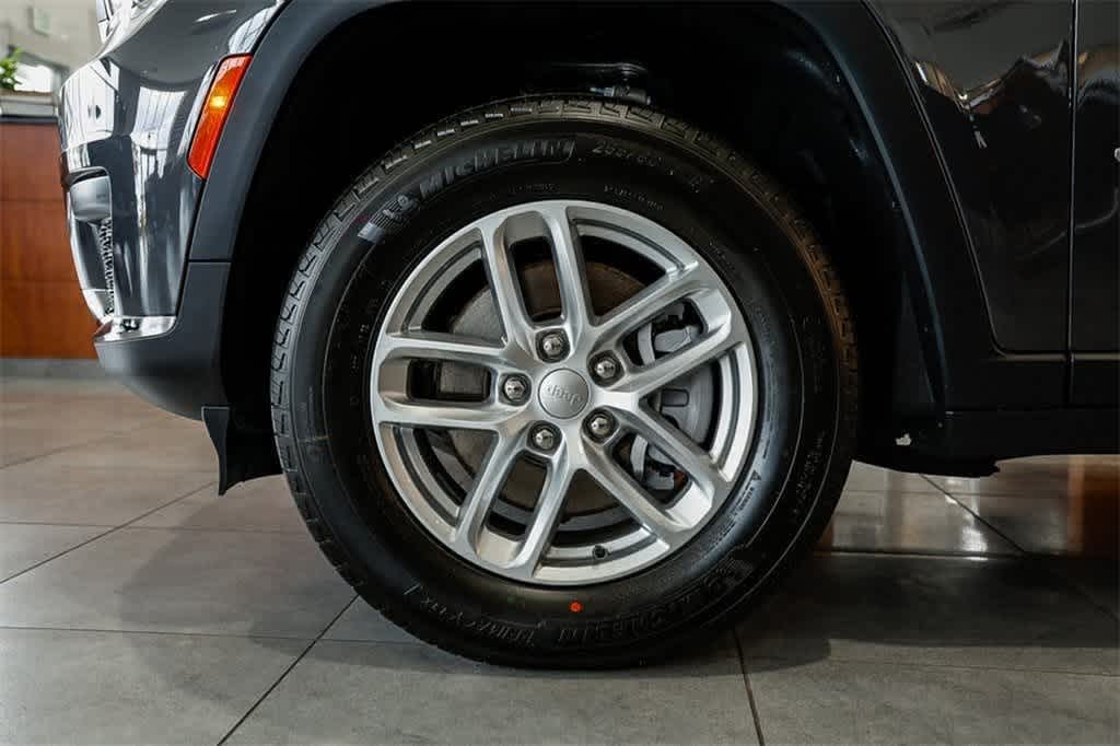 Thumbnail: 2025 Jeep Grand Cherokee - 9
