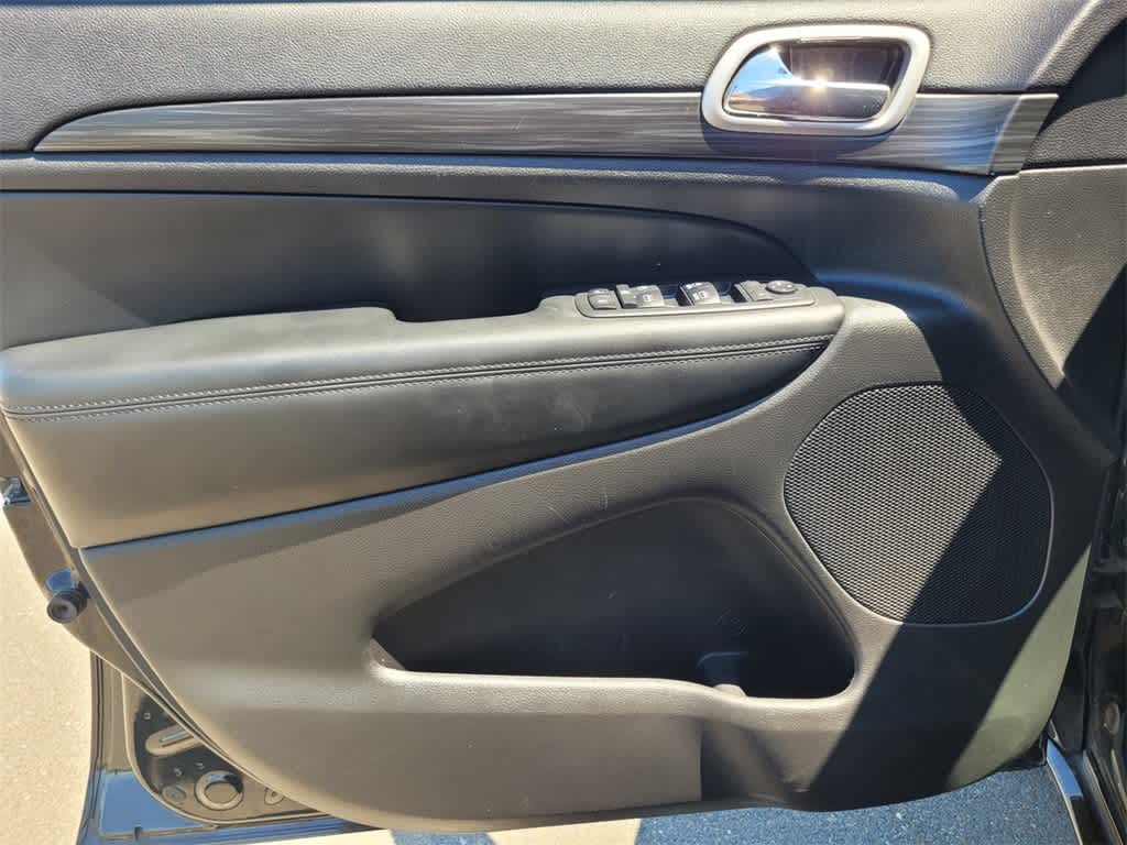 Thumbnail: 2019 Jeep Grand Cherokee - 15