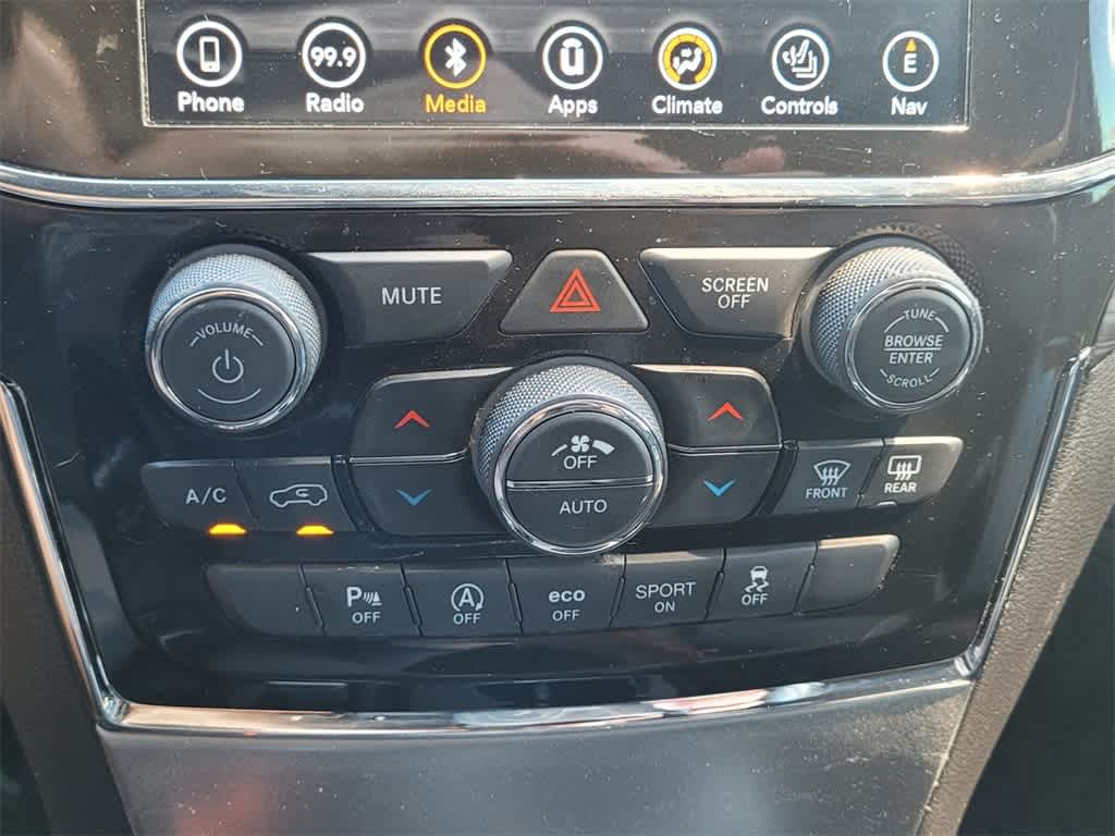 Thumbnail: 2019 Jeep Grand Cherokee - 18