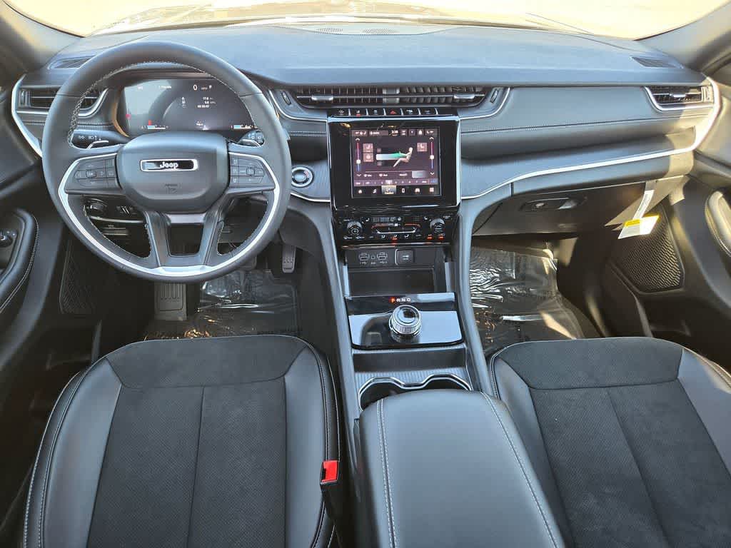 Thumbnail: 2025 Jeep Grand Cherokee - 9
