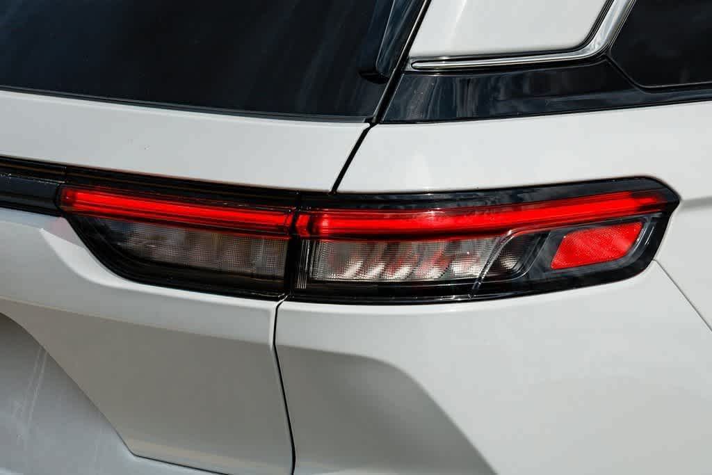 Thumbnail: 2025 Jeep Grand Cherokee - 10