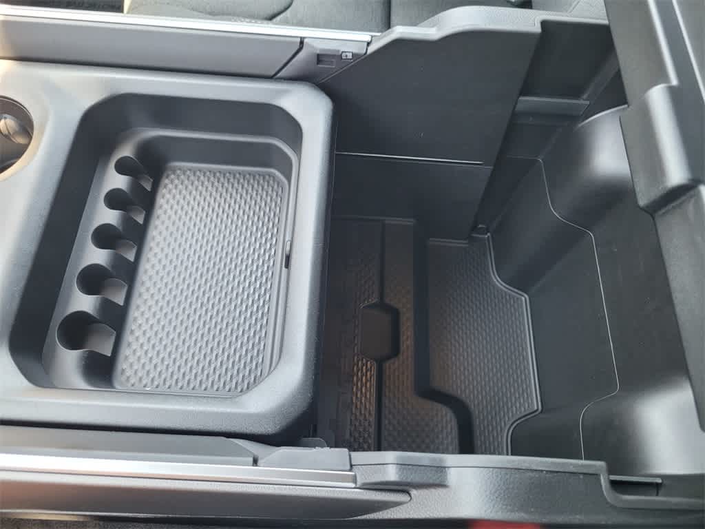 Thumbnail: 2025 RAM 1500 - 16