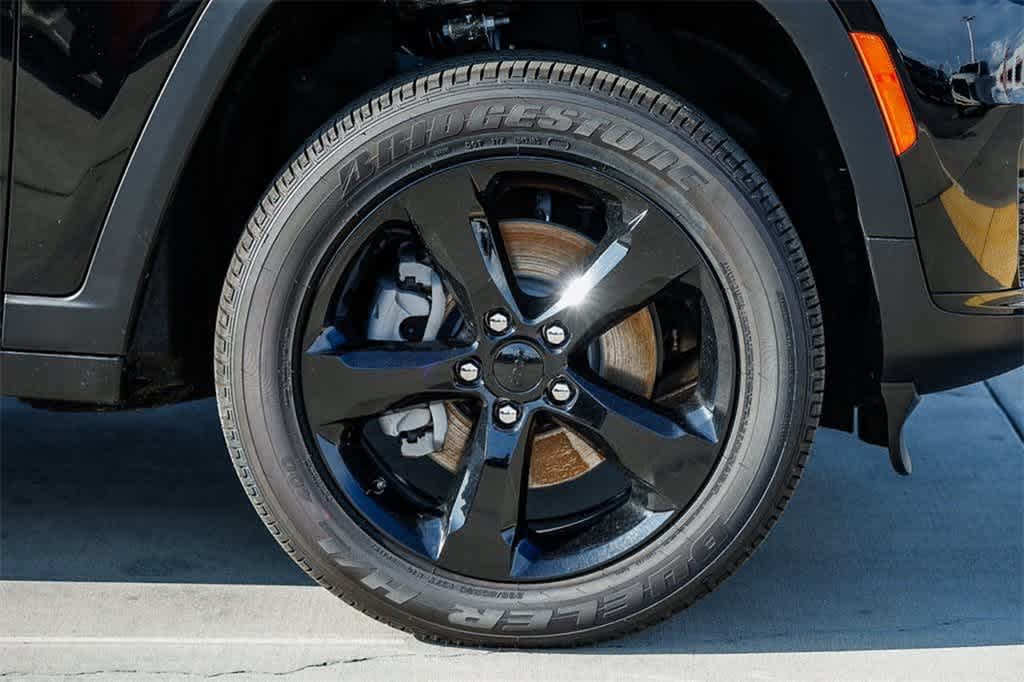 Thumbnail: 2025 Jeep Grand Cherokee - 9