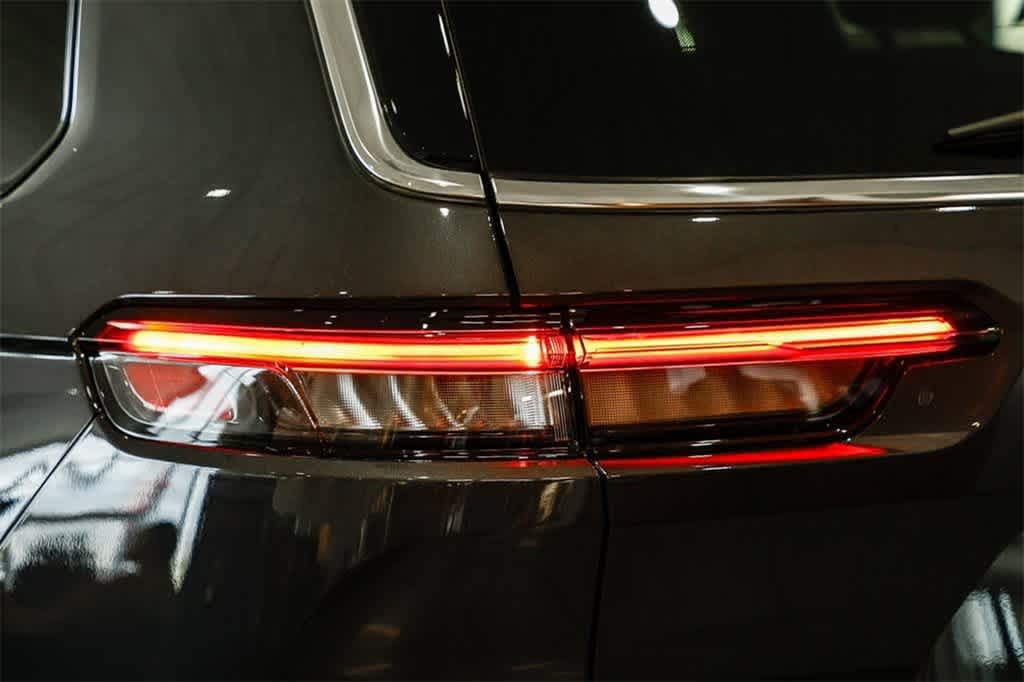 Thumbnail: 2025 Jeep Grand Cherokee - 8