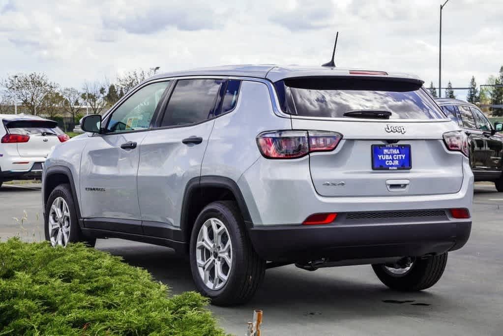 Thumbnail: 2025 Jeep Compass - 32