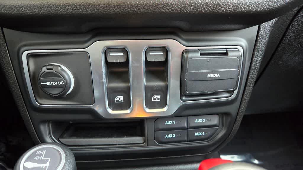 Thumbnail: 2026 Jeep Wrangler - 14