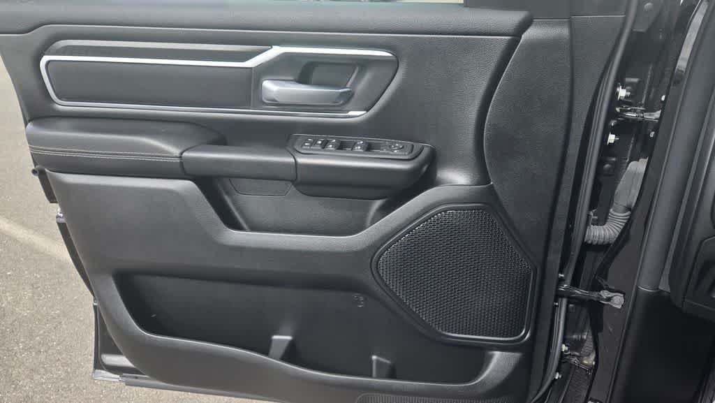 Thumbnail: 2026 RAM 1500 - 15