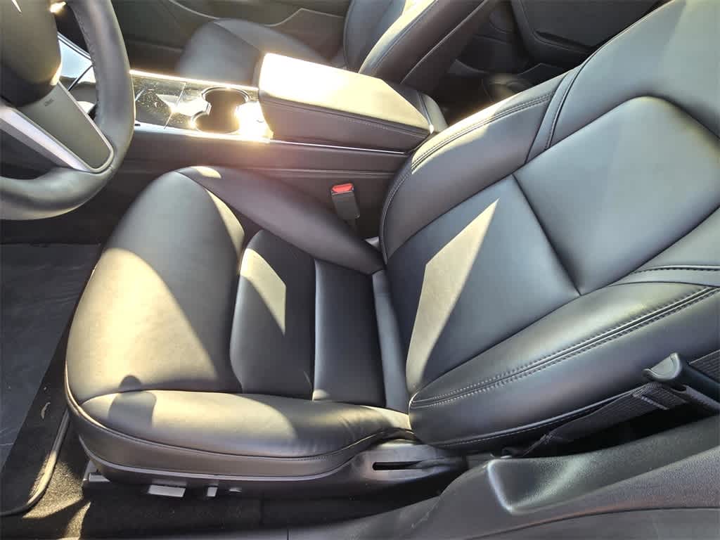 Thumbnail: 2020 Tesla Model 3 - 11