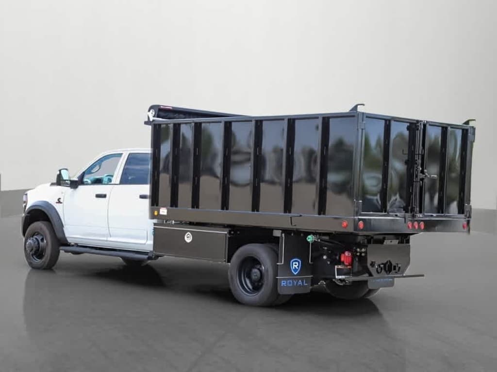 New 2023 Ram 5500 Chassis Cab TRADESMAN CREW 4X4 84' CA Pickup