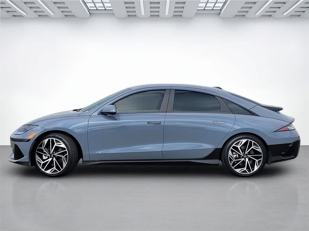 Thumbnail: 2023 Hyundai Ioniq 6 - 3