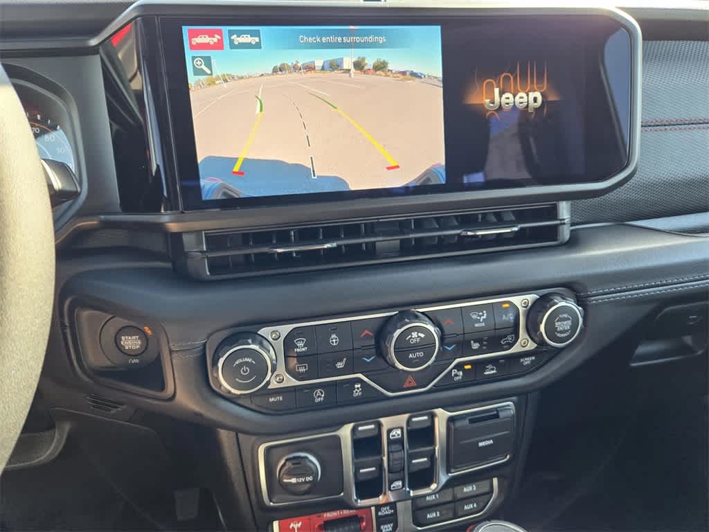 Thumbnail: 2025 Jeep Gladiator - 18