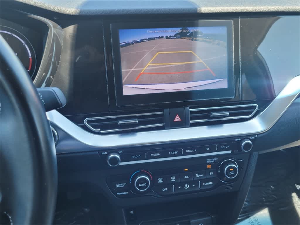 Thumbnail: 2022 Kia Niro - 19