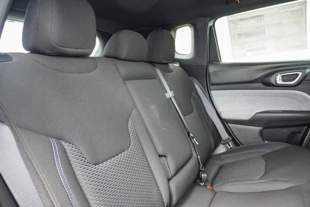 Thumbnail: 2025 Jeep Compass - 41