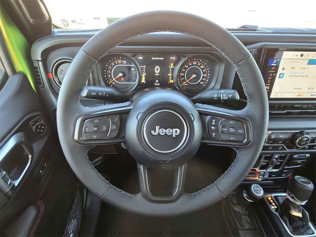 Thumbnail: 2025 Jeep Gladiator - 21