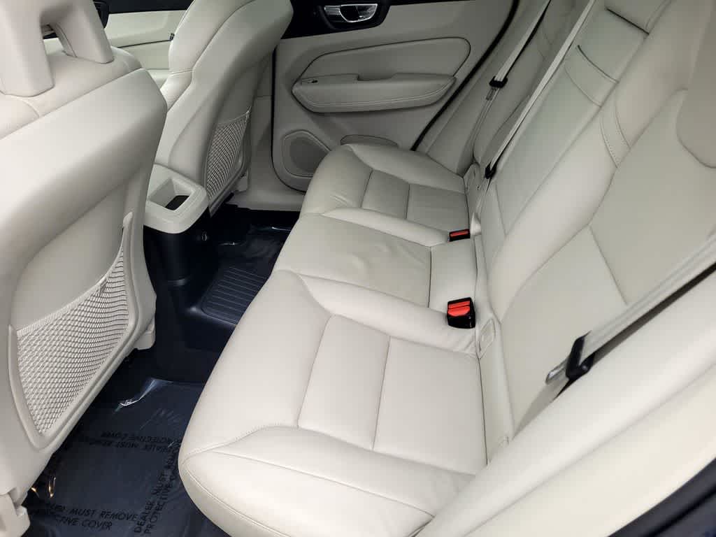 Thumbnail: 2018 Volvo XC60 - 12