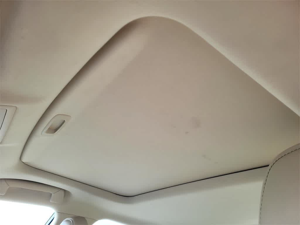 Thumbnail: 2015 Lexus IS - 10