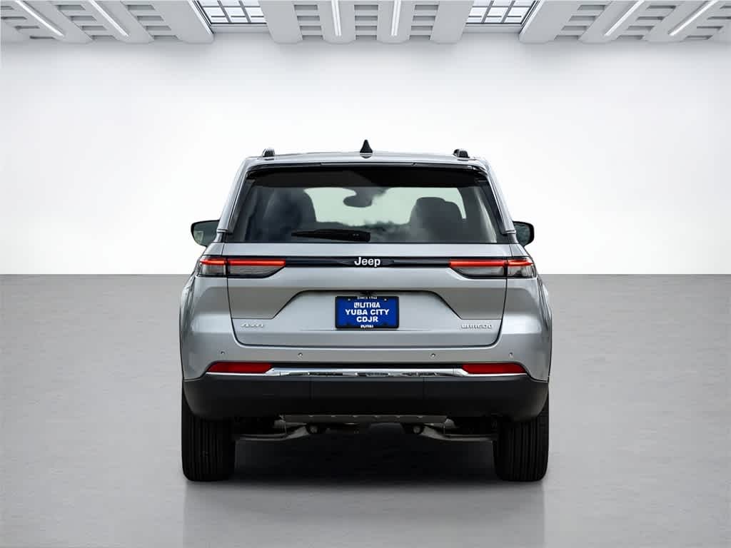 2024 Jeep Grand Cherokee Laredo 4