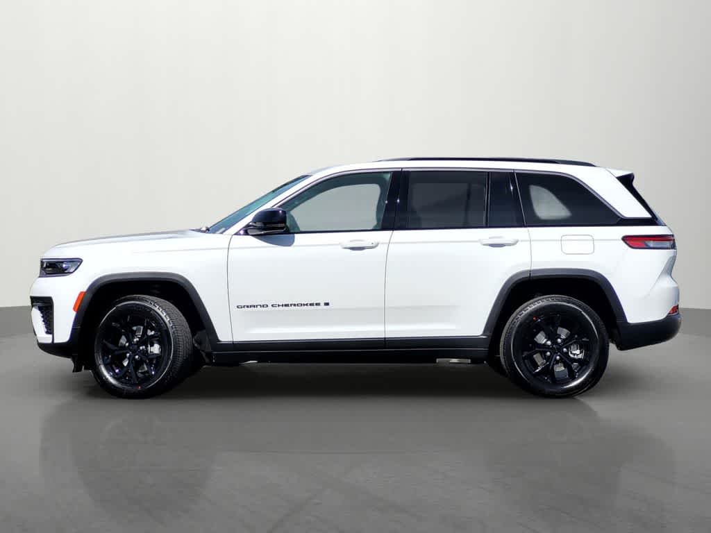 Thumbnail: 2026 Jeep Grand Cherokee - 3