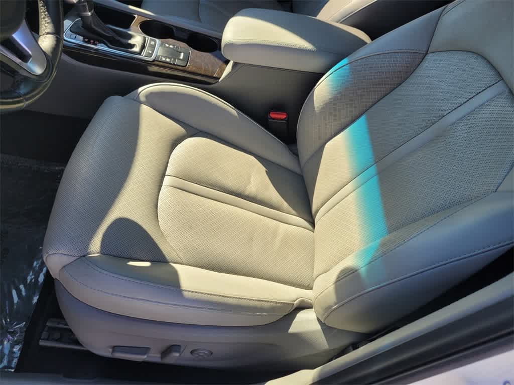 Thumbnail: 2016 Kia Optima - 12