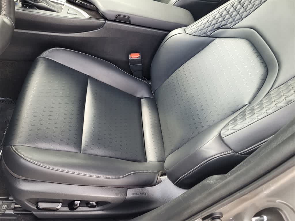 Thumbnail: 2022 Lexus UX - 12