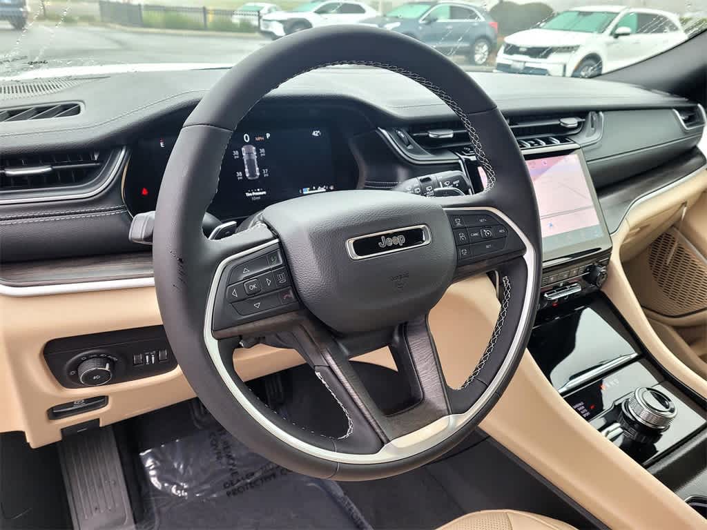 Thumbnail: 2025 Jeep Grand Cherokee - 9