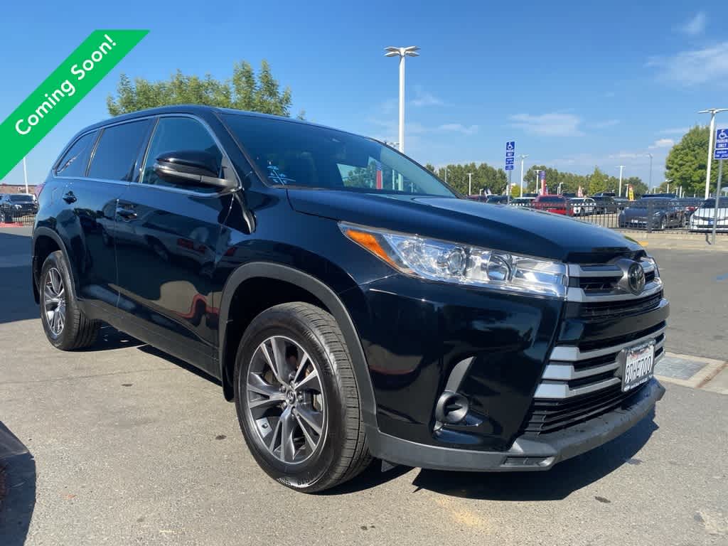 Thumbnail: 2017 Toyota Highlander - 5