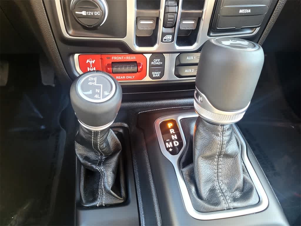 Thumbnail: 2025 Jeep Wrangler - 16